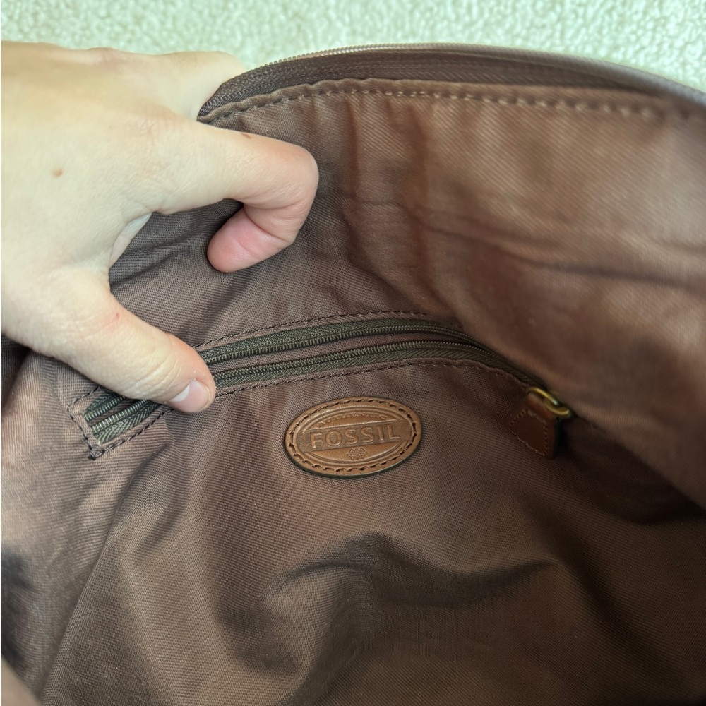 Fossil Leather Morgan Large Top Zip Traveler Crossbody Messenger Bag - Picture 8 of 9